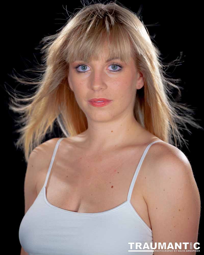 I met T'Lane through a session I shot for a friend of hers on Manhattan Beach. She was absolutely gorgeous and I was thrilled that she agreed to shoot with me.